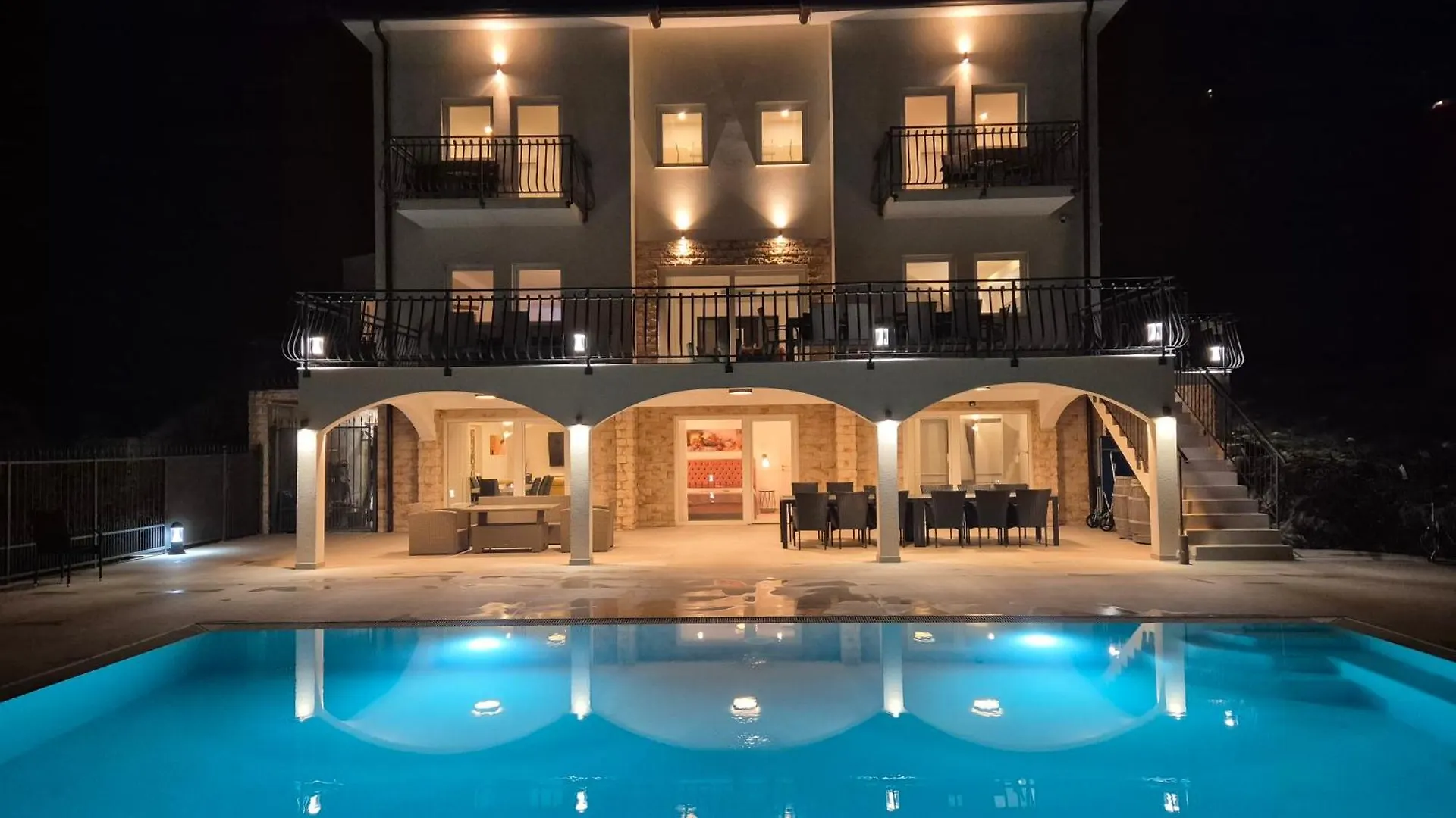 Villa Esarjo With Heated Pool And Sea View Veprinac